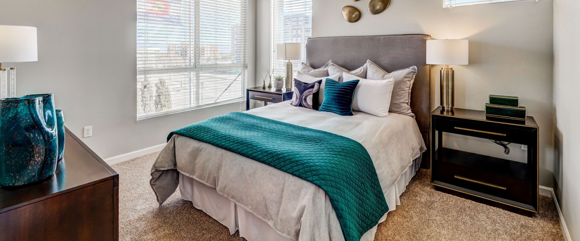 What is the Average Number of Bedrooms in Condos in Denver, CO?